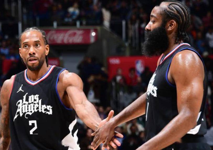 包含小牛击败快船，成功将系列赛拖入抢七的词条