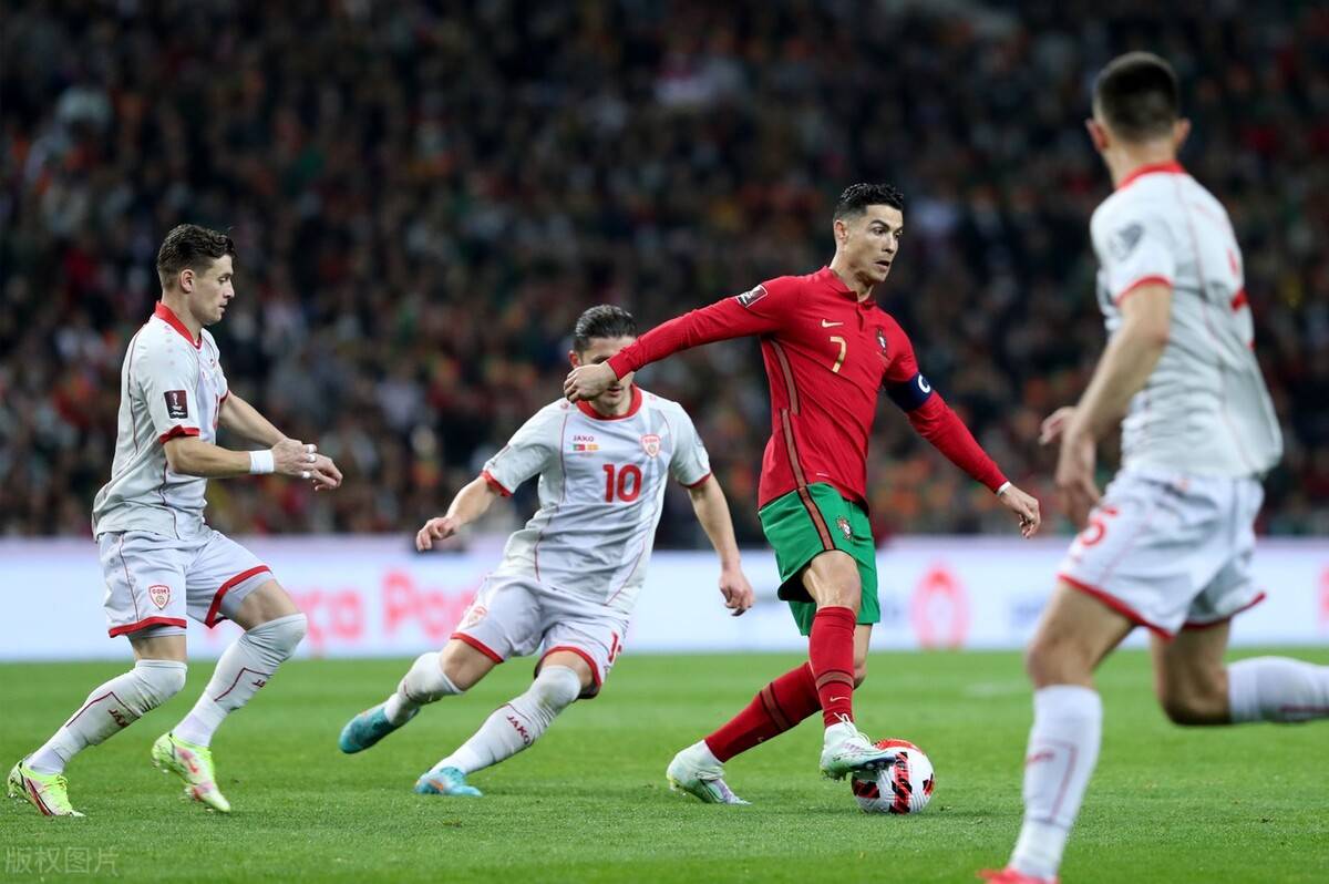 法国国脚备战丹麦，主帅战术调整