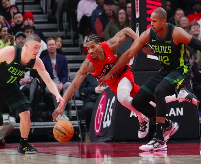 猛龙大胜凯尔特人，后卫范弗利特打出生涯最佳表现的简单介绍