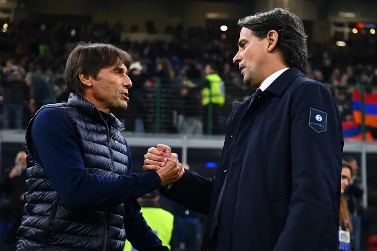 巴黎圣日耳曼今日表现抢眼，那不勒斯整场无解，教练赛后亲自拥抱的简单介绍