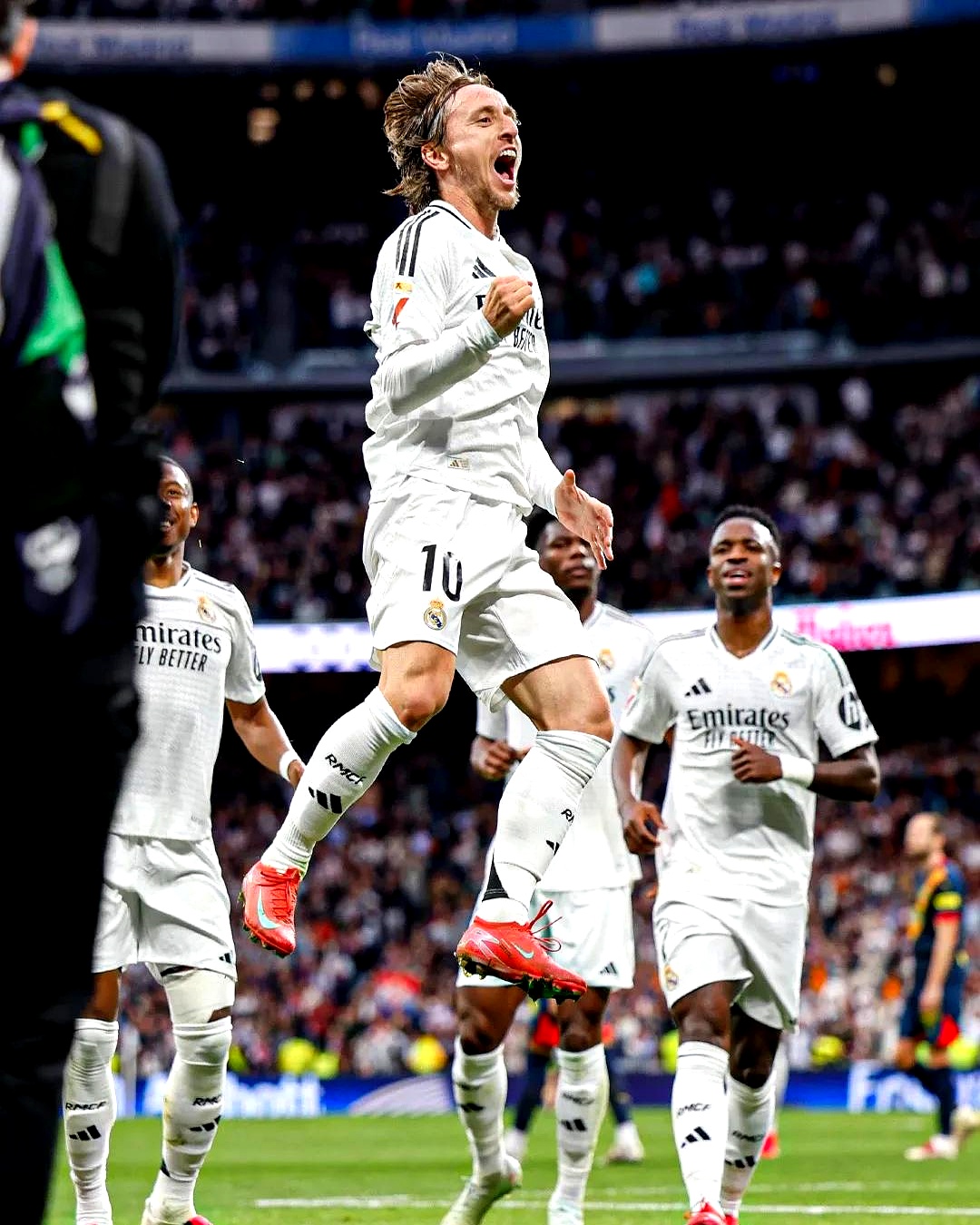 AC米兰连续五场破门，莫德里奇主帅直言：这小子挡不住！